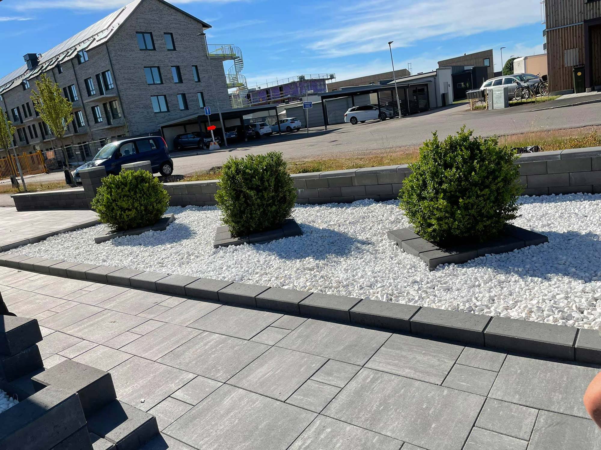 Rabatt som byggts utanför nyproducerade lägenheter